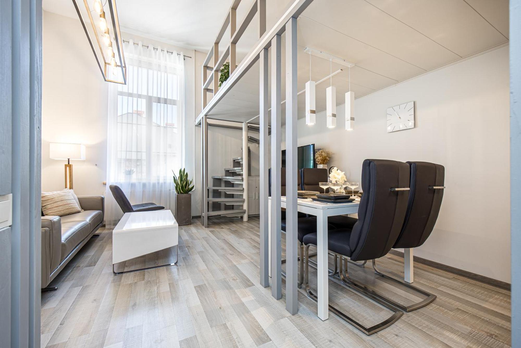 Loft Apartment In Klaipeda Oldtown Bagian luar foto
