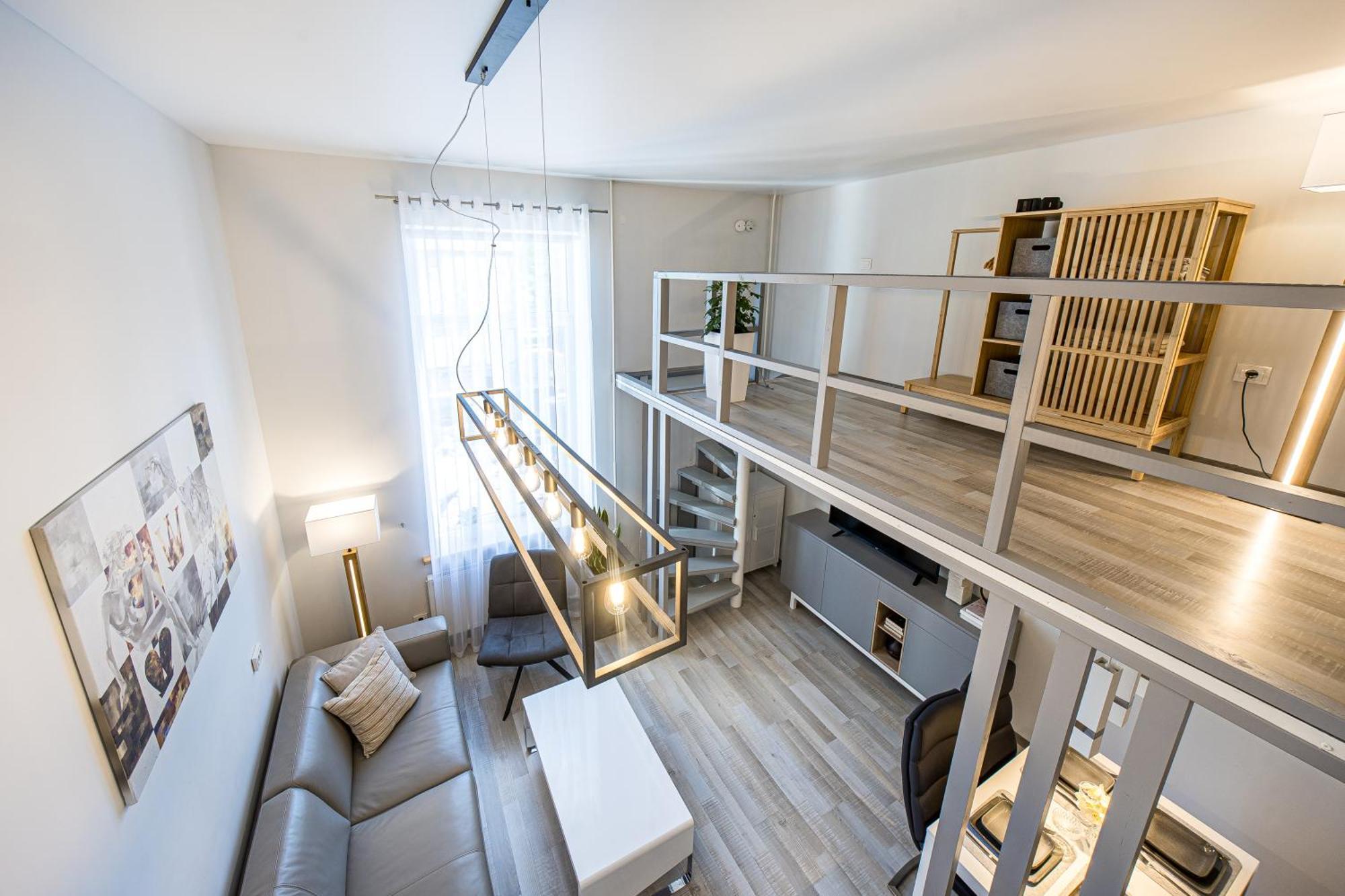Loft Apartment In Klaipeda Oldtown Bagian luar foto